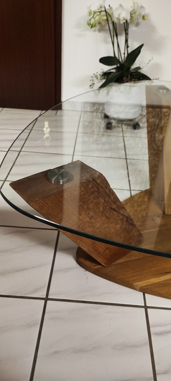 Image 1 of Couchtisch mit Glasplatte & Gestell aus
massiver Wildeiche