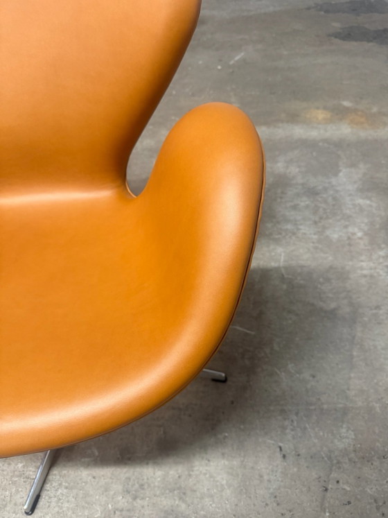 Fritz Hansen Swan chair High model in Camel-Cognac leather, NEW CONDITION! Incl documentation!, Armchairs (photo 4 of 15)