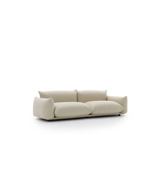 Image 1 of Arflex Marenco 4 seater sofa 96x255cm in fabric T show model