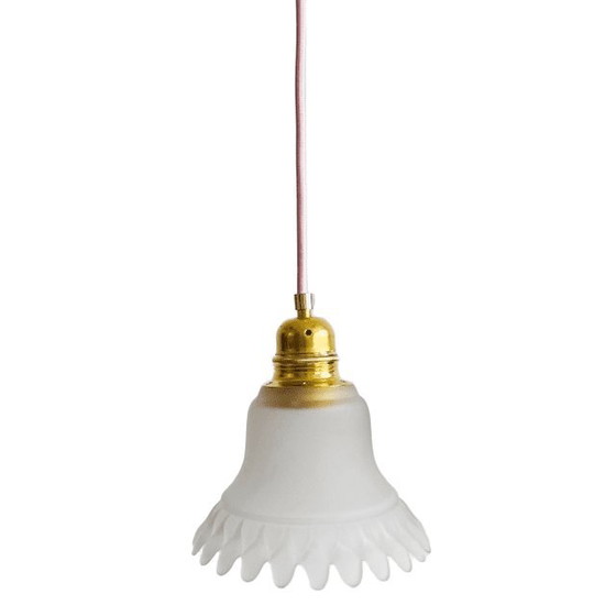 Image 1 of Lampada a sospensione vintage in vetro satinato a forma di fiore bianco trasparente, anni '60