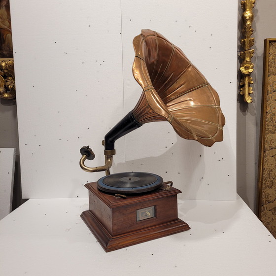 Image 1 of Gramófono “La voz de su amo”, madera de roble, 1910 – Francia