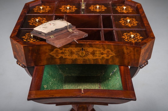 Tavolo da Lavoro per Cucito Biedermeier in Mogano, 1850 – Tavolini, Wood (photo 7 of 16)