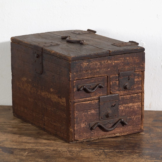 Cassettiera giapponese antica piccola con cassetti – Giappone, circa 1900 – Cassettiere (photo 4 of 40)