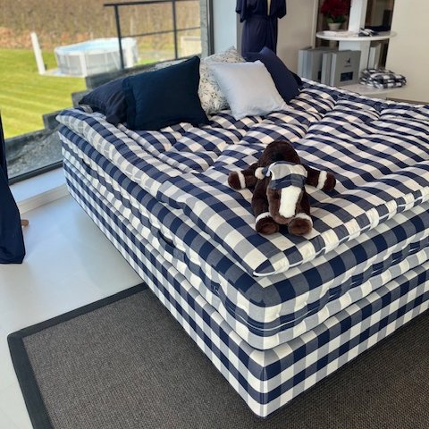 Image 1 of Hästens Eala Blue Check box spring - 180x200