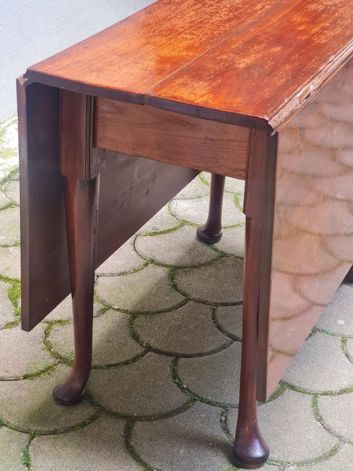 Table à abattants en acajou