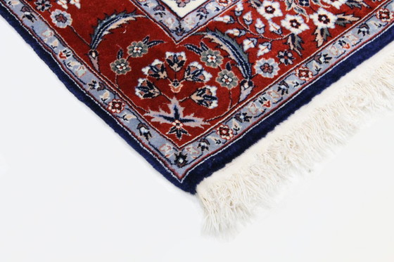 Image 1 of Alfombra antigua original de estilo chino de Isfahán anudada a mano, 203 x 125 cm, en perfecto estado.