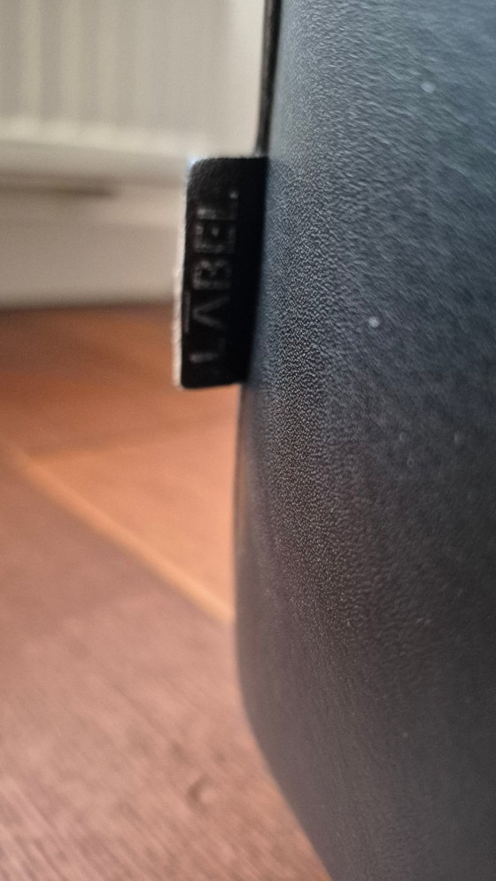 Image 1 of Beautiful black leather armchairs