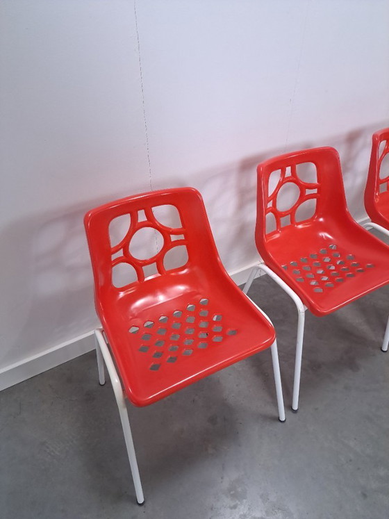 Image 1 of Set jaren 70 DDR rode kunststof tuinstoelen