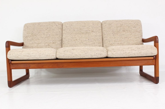 Image 1 of Come nuovo! Divano Holstebro di design danese di metà secolo, in teak massello, lana vergine di prima qualità, condizioni da esp