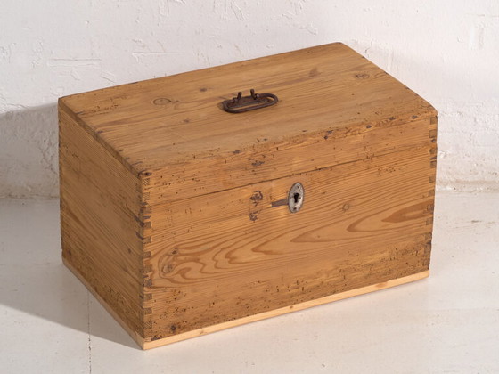 Antique storage chest (c.1920) #4 – Storage cabinet, Rustic (photo 13 of 40)