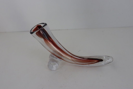 Precioso jarrón de cristal vintage con forma de cuerno y soporte – Cristal sintético / Sommerso (26 cm) (photo 2 of 6)