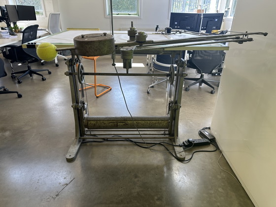 Table à dessin d'architecte vintage Mavitta – Bureaux, Cast Iron (photo 12 of 15)