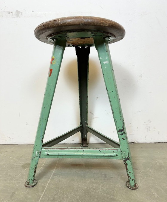 Image 1 of Groene industriële werkplaatskruk, jaren 60