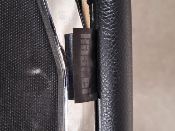 Image 1 of Silla decorativa Kastel Kameo de cuero negro con patas cromadas