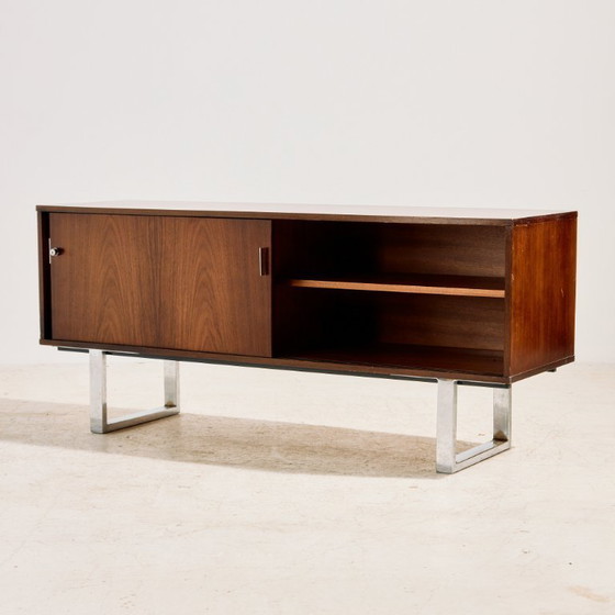 Image 1 of Buffet MK11326 en palissandre, conçu par Trevor Chinn et Ray Leigh pour Gordon Russell.
