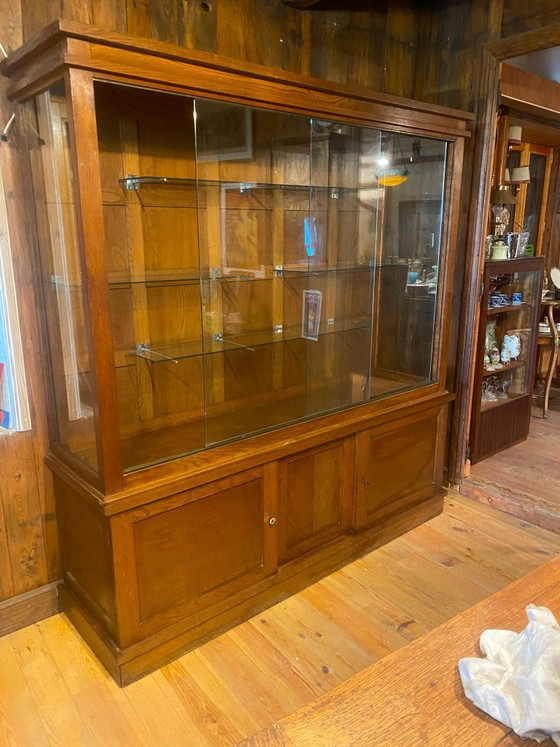 Image 1 of Escaparate de una tienda de la década de 1930.