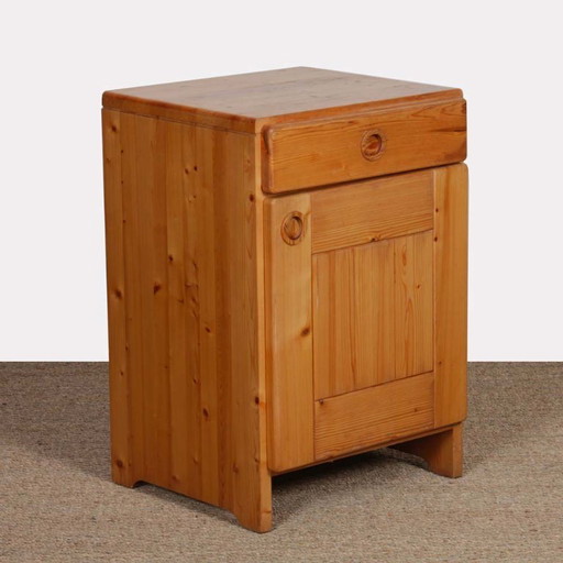 Rangement en pin, sélection Charlotte Perriand pour Les Arcs, 1960