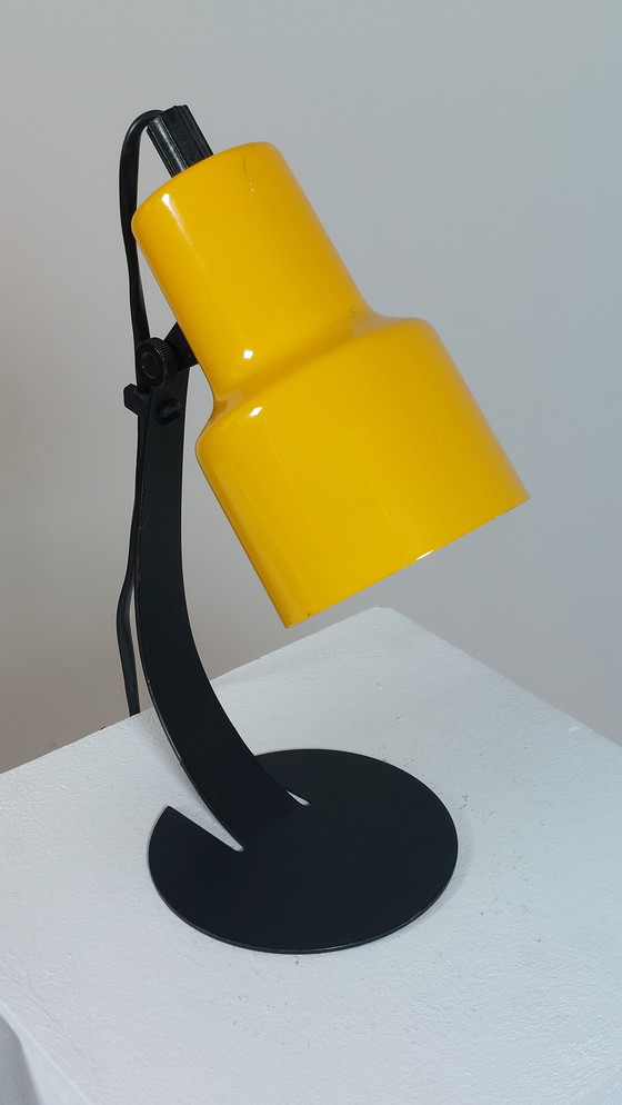 Image 1 of Paar minimalistische gele vintage nachtkastjes