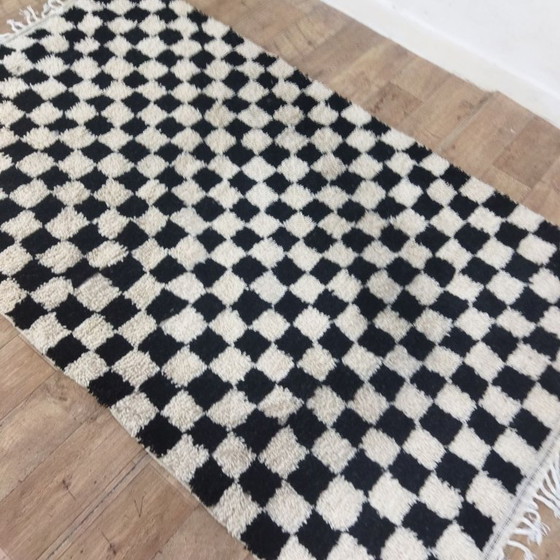 Image 1 of Checkered Berber Rug – Moroccan Wool Rug | 245 × 145 cm