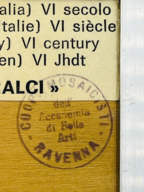 Image 1 of Gerahmtes italienisches Mosaik eines Vogels in Ravenna mit byzantinischen Einflüssen