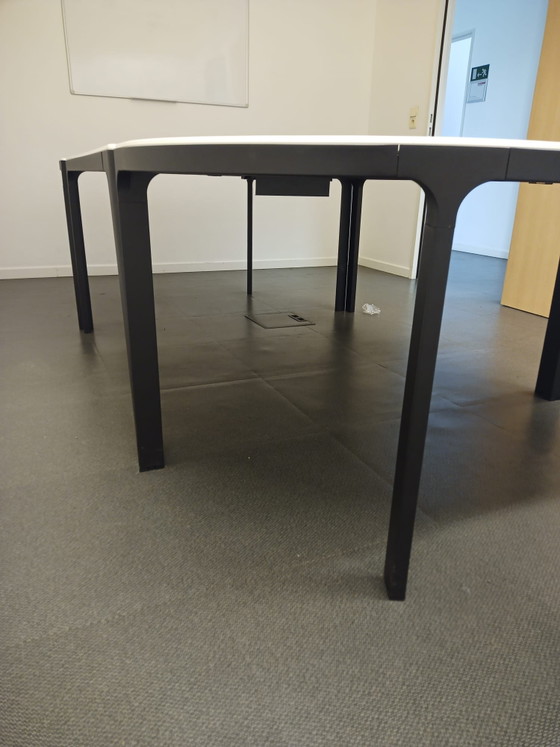 Image 1 of Grote modulaire IKEA BEKANT vergadertafel - Eiken en zwart