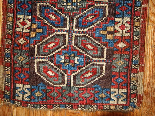 Alfombra turca Yastik antigua, hecha a mano y de colección, de 45 cm x 91 cm (1,5' x 3'), década de 1880 - 1B349