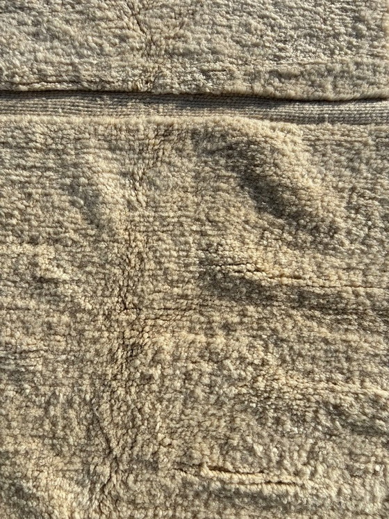 Image 1 of Handgeweven Marokkaans Mrirt-tapijt – 220 × 320 cm – Natuurlijke wol