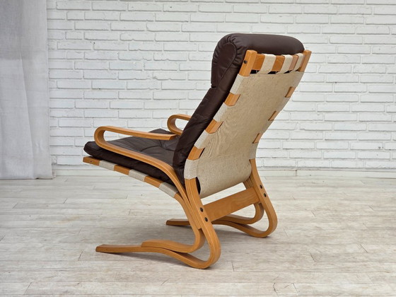Image 1 of Années 1970, design norvégien d'Elsa & Nordahl Solheim, ensemble chaise et tabouret.