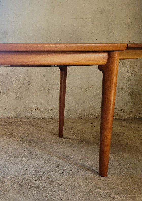 Image 1 of Table de salle à manger extensible en teck par Grete Jalk pour Glostrup