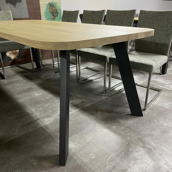 Charla de mesa – Bert Plantagie, Mesas de comedor (photo 3 of 3)