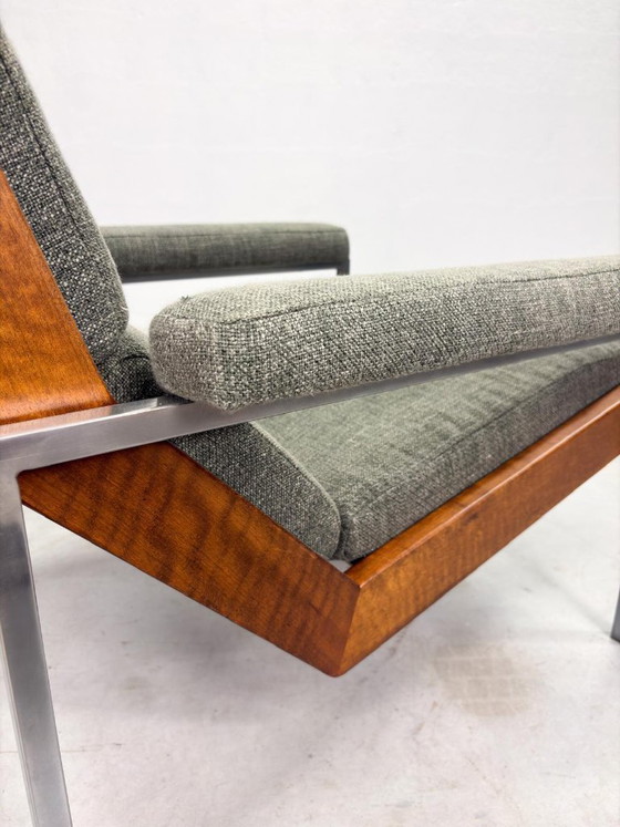 Image 1 of 'Lotus' Dames Fauteuil van Rob Parry voor Gelderland