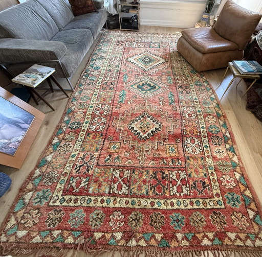 Großer marokkanischer Vintage-Teppich, 394 × 204 cm – Berberteppich aus den 1970er Jahren