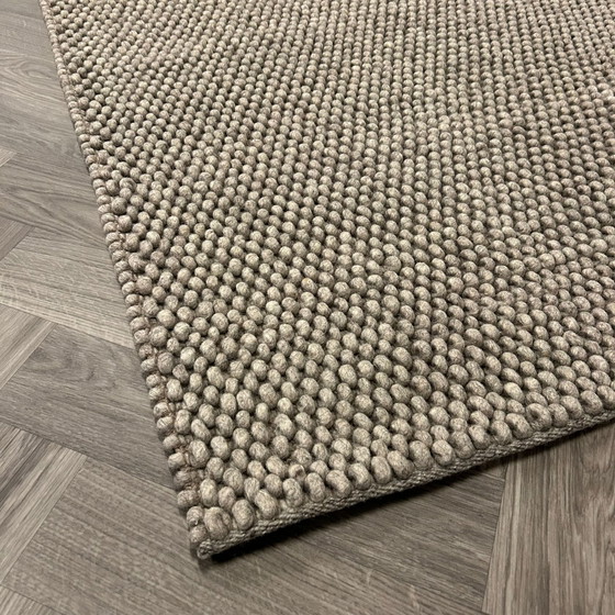 Image 1 of Montel Montel Chabot 820 Taupe 200x300 rug