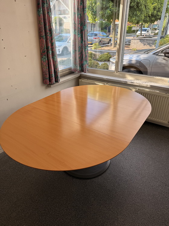 Image 1 of Leolux Trias Tafel