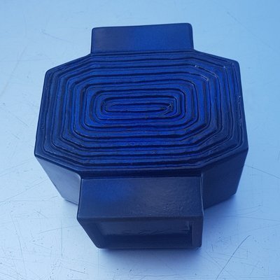 Vase géométrique en céramique bleue Angula By Hans Welling For Ceramano