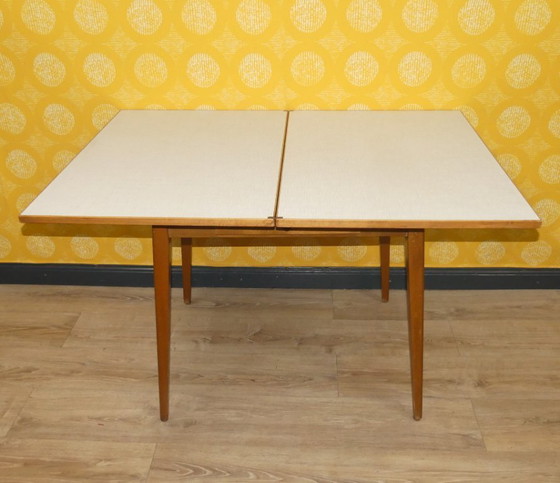 Image 1 of Table de cuisine pratique des années 50 79x59/118 mécanisme pliant-rotatif avec tiroir rétro vintage