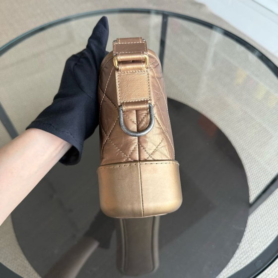 Image 1 of Chanel Gabrielle Small - Gewatteerd kalfsleer, bronsgoud, tweekleurige hardware, serie 23