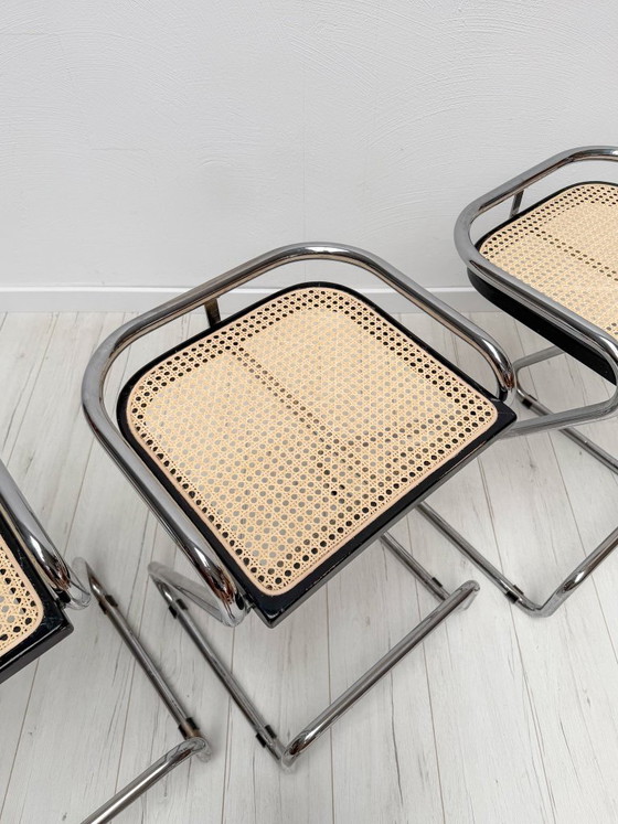 1970s Set of 3 Vintage Italian Wicker & Chrome Barstools (photo 5 of 9)