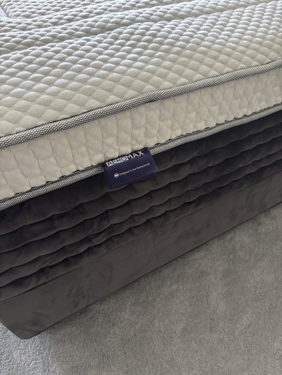 Image 1 of Luxury Swiss Sense Boxspring Vanquish 180x210 + Mattress & Topper (Incl. Hockers) suede