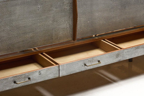 Image 1 of Credenza Mid-Century Modern con facciata in metallo martellato, Francia, anni '60