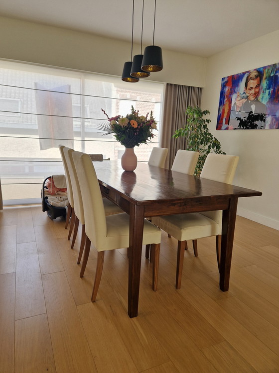 Image 1 of Mesa clásica de madera maciza