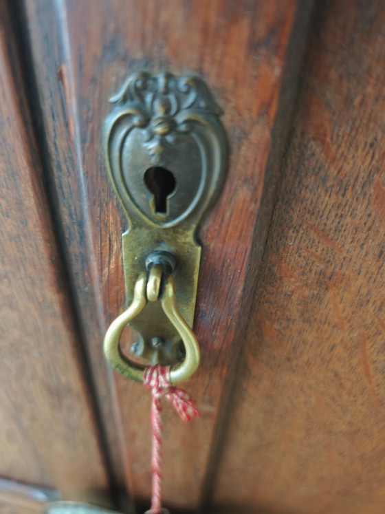Antiker Buffetschrank / Esszimmerschrank – Buffetschränke, Holz, Eisen (photo 7 of 12)