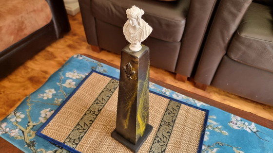 Image 1 of BUSTO DE FLORA, LA DIOSA DE LA PRIMAVERA