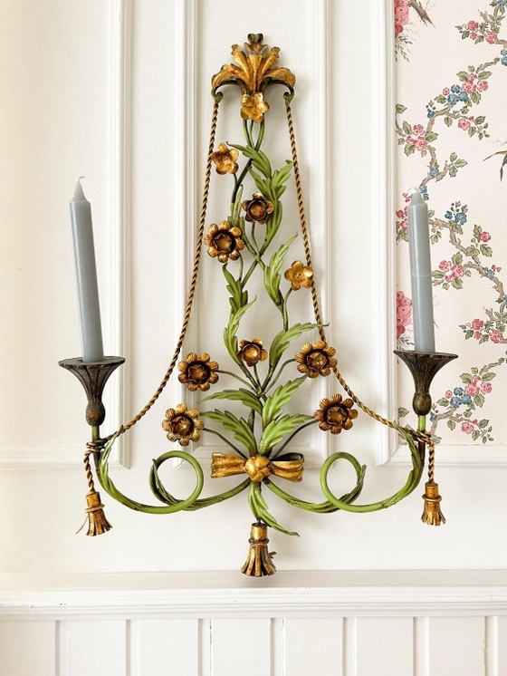 Vintage Italiaanse Florentijnse Wandkandelaar, Verguld IJzeren Bloemen Wandlamp, jaren 60 – Wandlampen (photo 2 of 10)