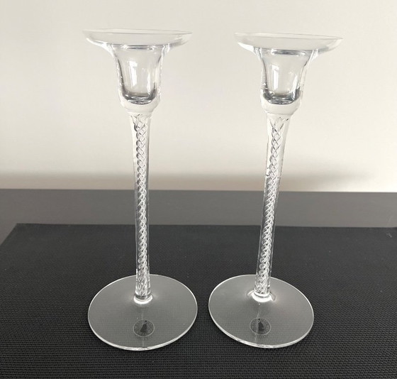 Image 1 of Set di due candelieri soffiati a bocca con meccanismo ad aria.