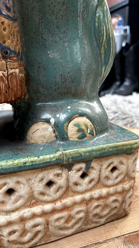 Paire de grands sièges de jardin en céramique émaillée chinoise en forme d'éléphant – Tables d'appoint (photo 11 of 12)