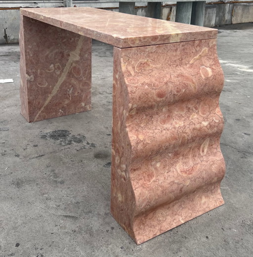Sculpturaal stenen bureau / consoletafel in travertin stijl