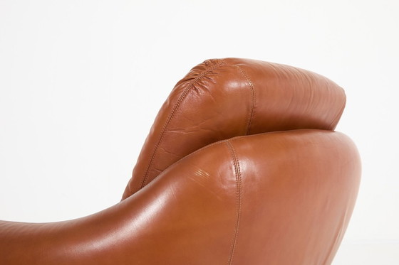Image 1 of Sculptural Italian design leather lounge chair from 1960’s