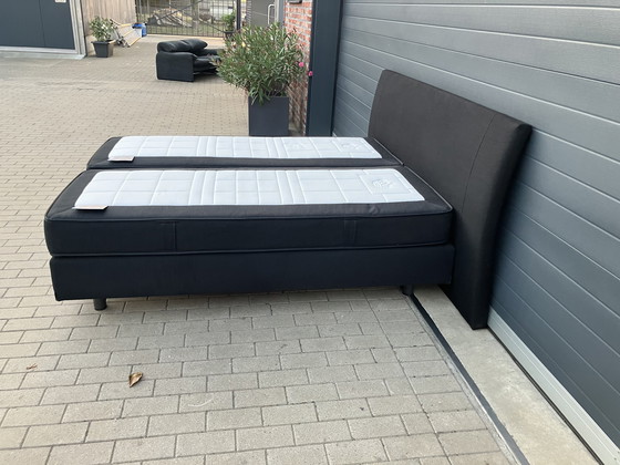 Image 1 of Auping Boxspring 160x200 nero con materassi Auping Cresto in ottime condizioni!
