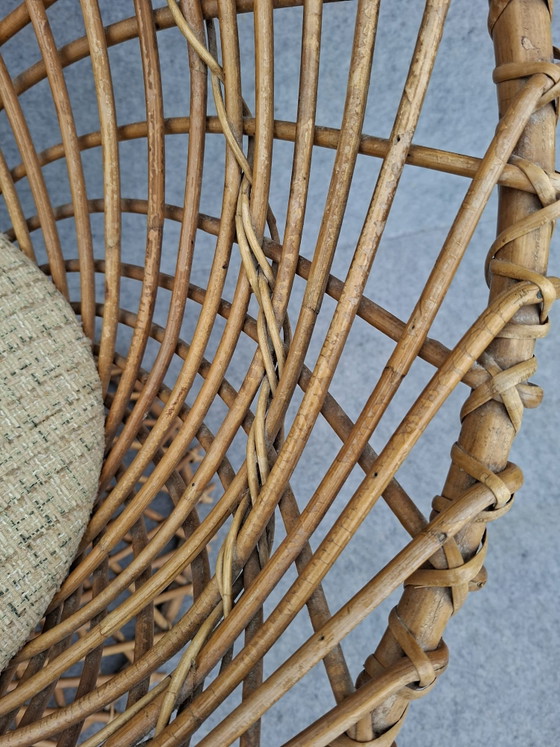 Vintage rattan armchair – Textile (photo 3 of 7)